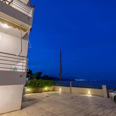 Lemoni Luxury Residence In Front Of The Sea Kechries Exterior photo