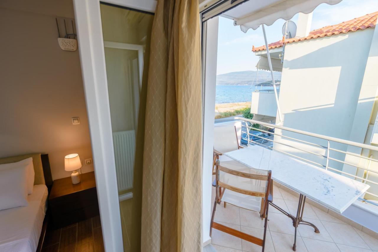 Lemoni Luxury Residence In Front Of The Sea Kechries Exterior photo
