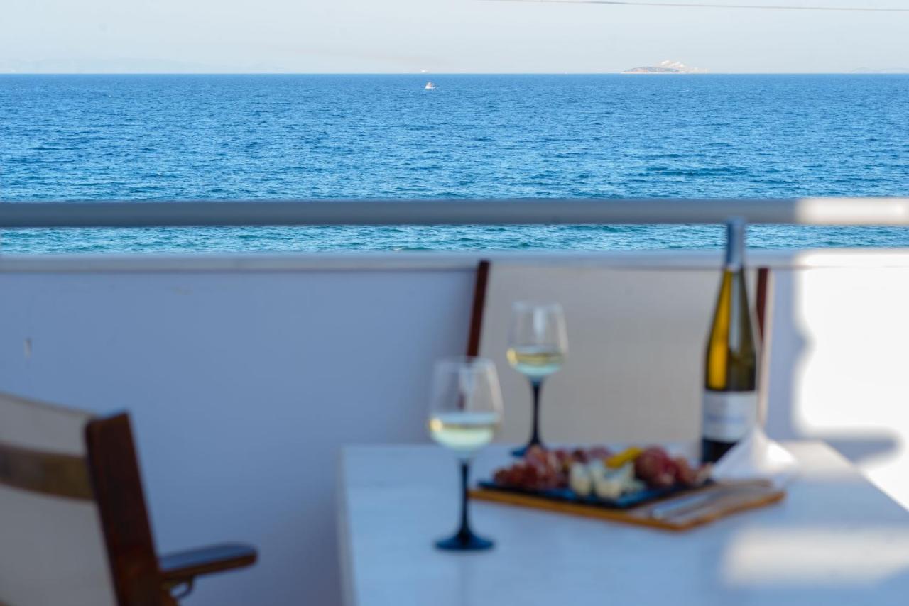 Lemoni Luxury Residence In Front Of The Sea Kechries Exterior photo